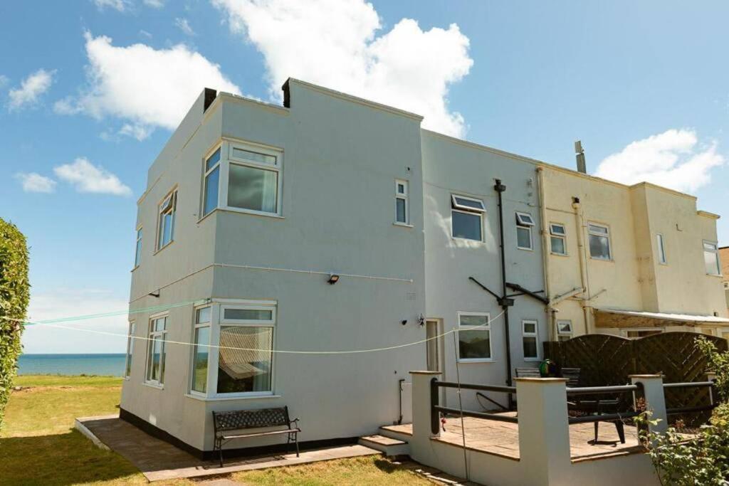 Beachfront Apartment - Ground Floor Apartment With Sea Views, Next To The Beach, Bridlington, North Yorkshire Bessingby Eksteriør billede
